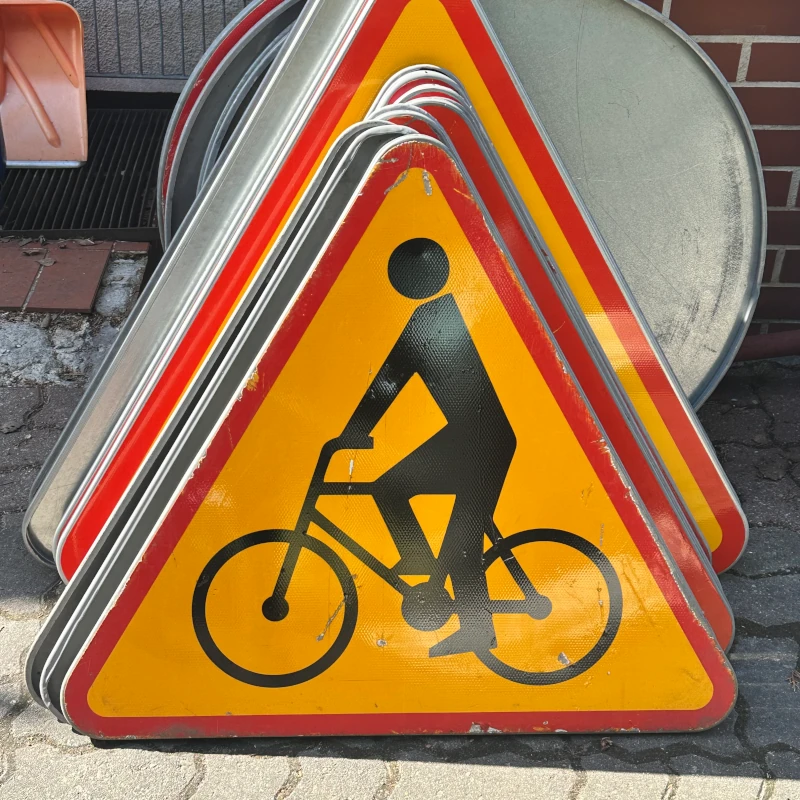 Oznakowanie z Folii Odblaskowej (I / II gen.)